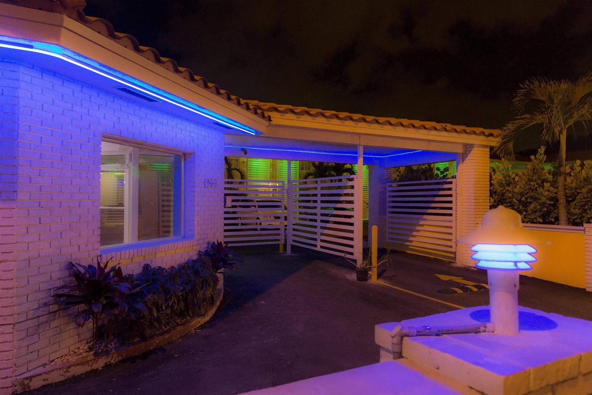 Oyo Hotel Coral Gables - Miami Airport Exterior foto